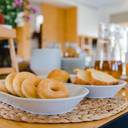 Alojamento de Acomodação e Pequeno-almoço Cambeiros -